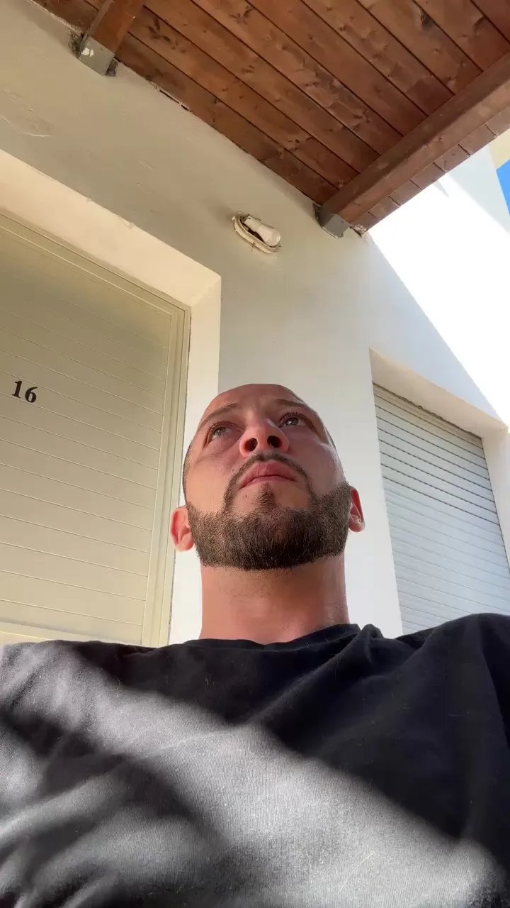 Offline Mazzetta1988 on Cam4