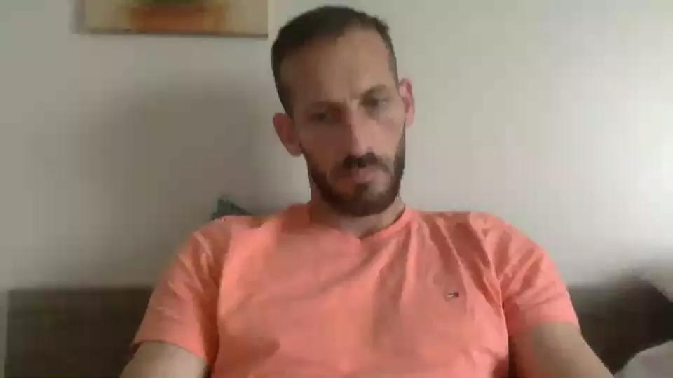 mec762586 on Cam4 
