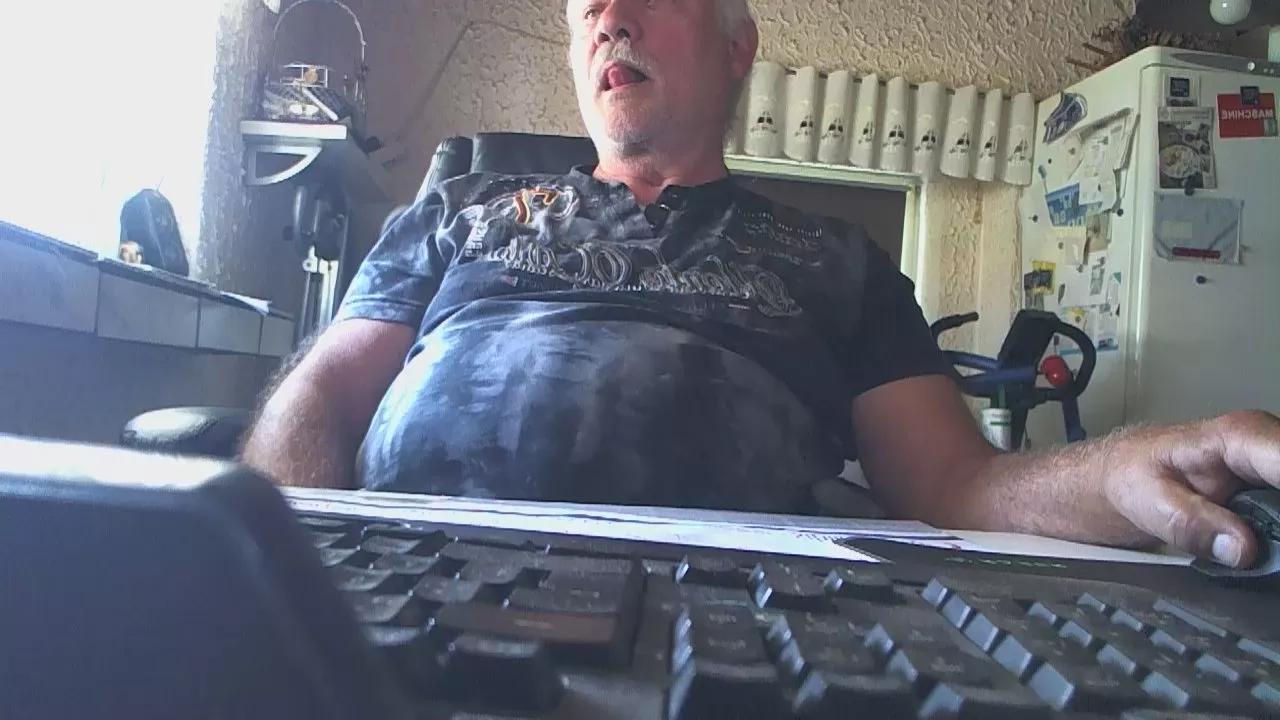 Melkmann1 on Cam4 