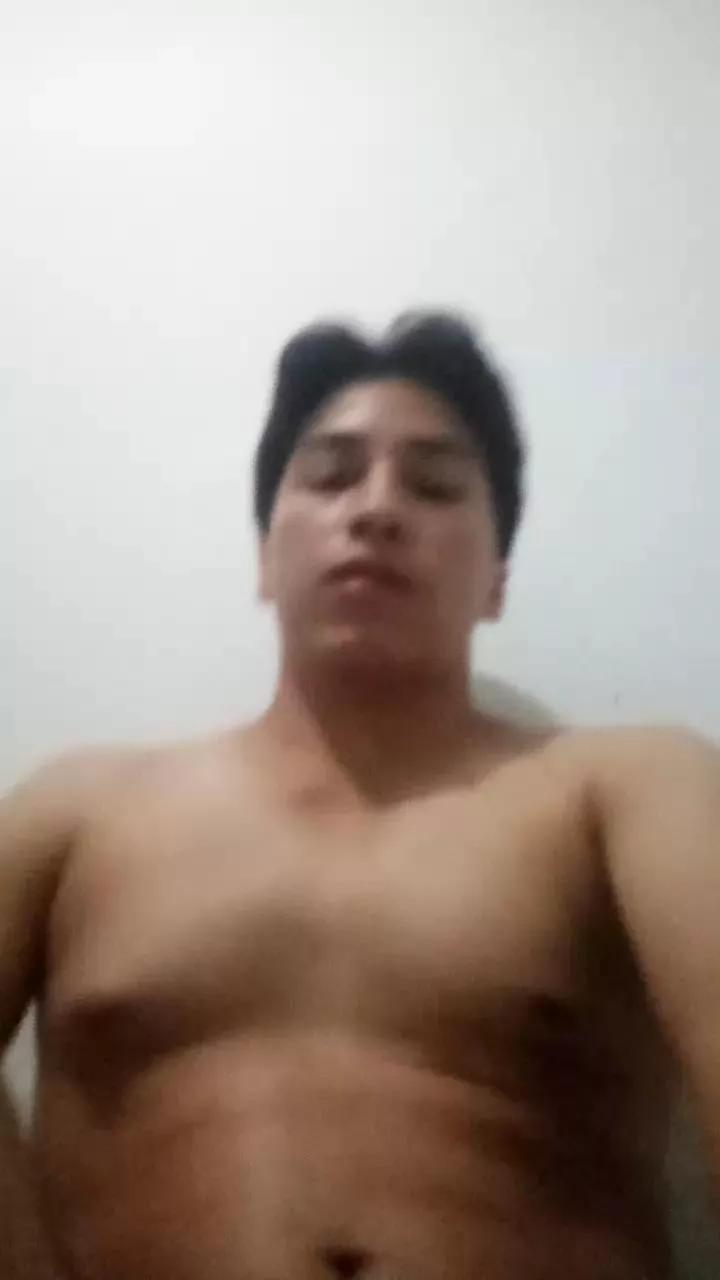 mike327173 on Cam4 