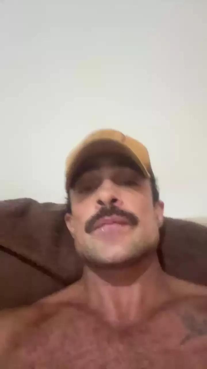 Militarfetichis on Cam4 