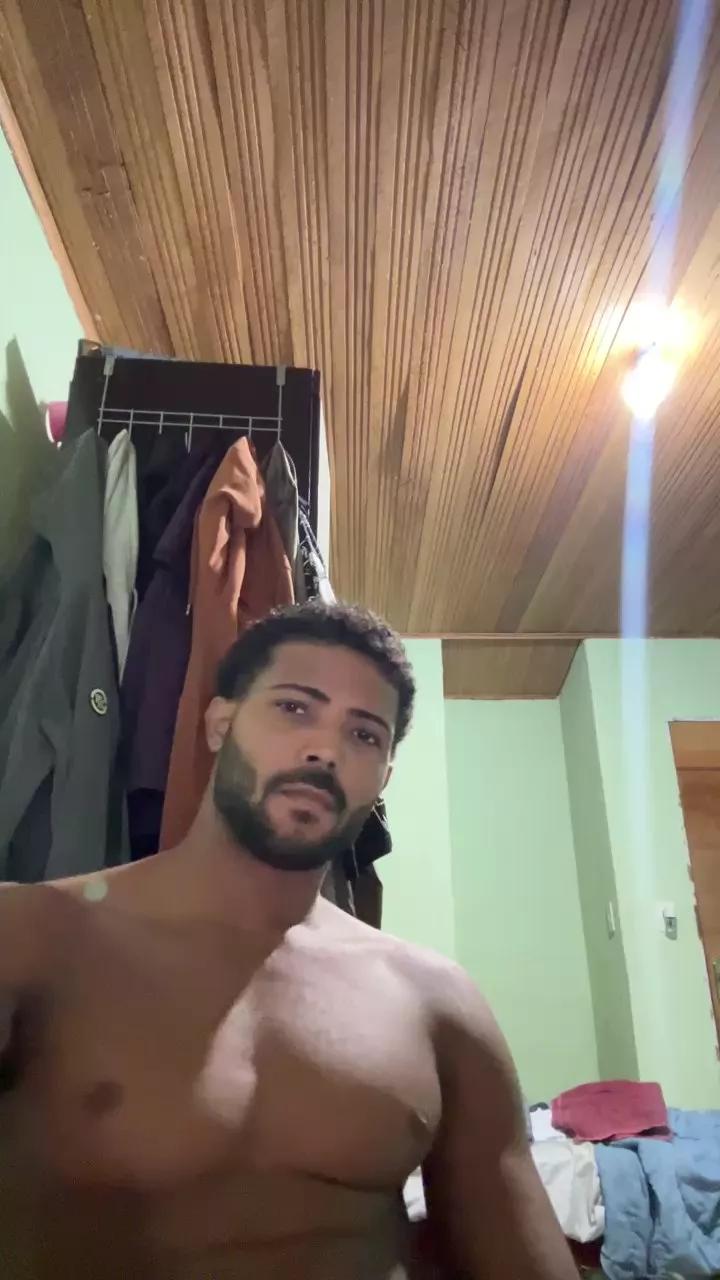 MlkCariocaNovin on Cam4 