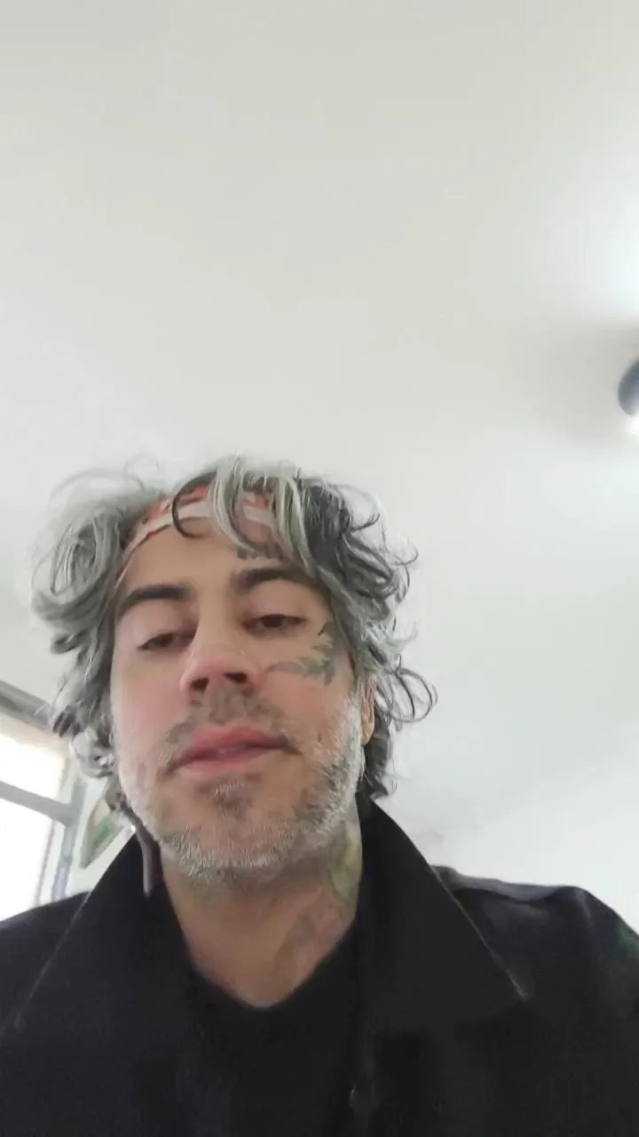 Offline mojhei on Cam4