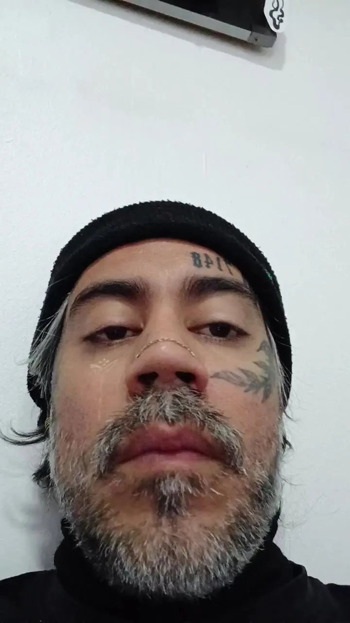 Offline mojhei on Cam4