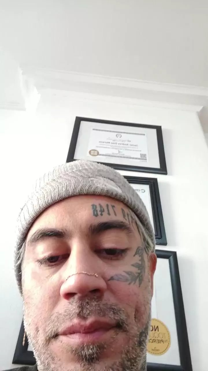 Offline mojhei on Cam4