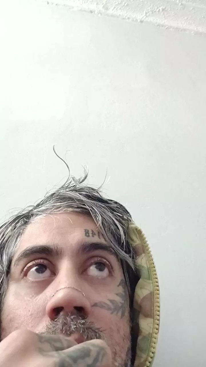 Offline mojhei on Cam4