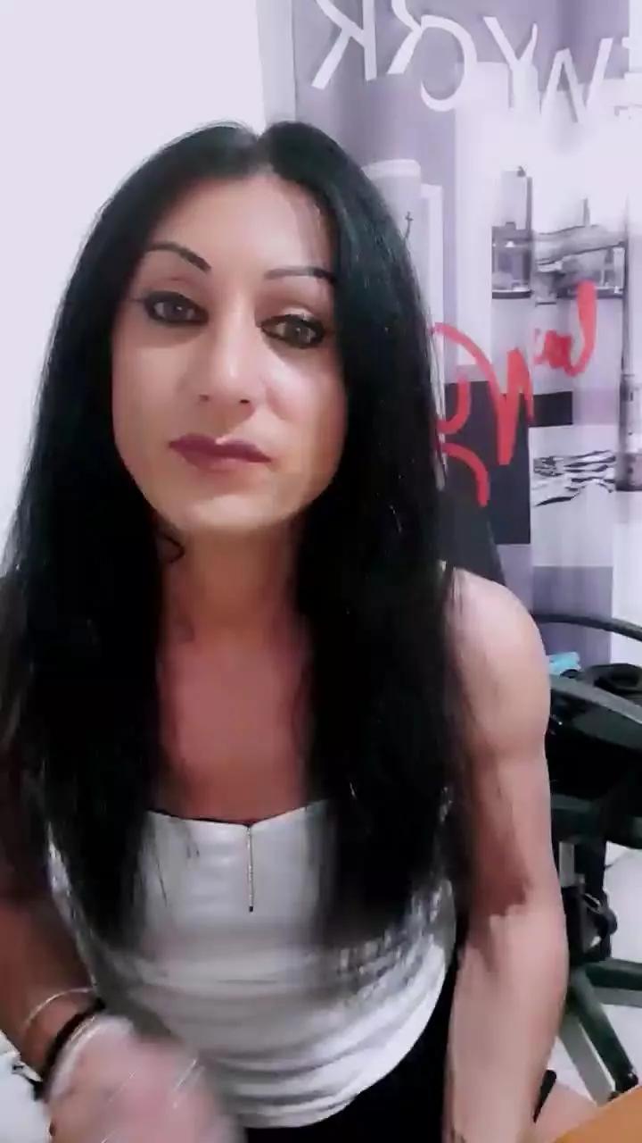 MONYTRAVCD on Cam4 