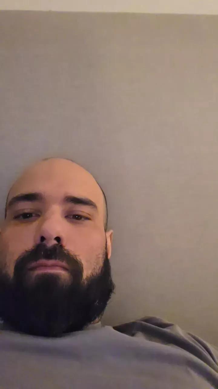 morbear88 on Cam4 