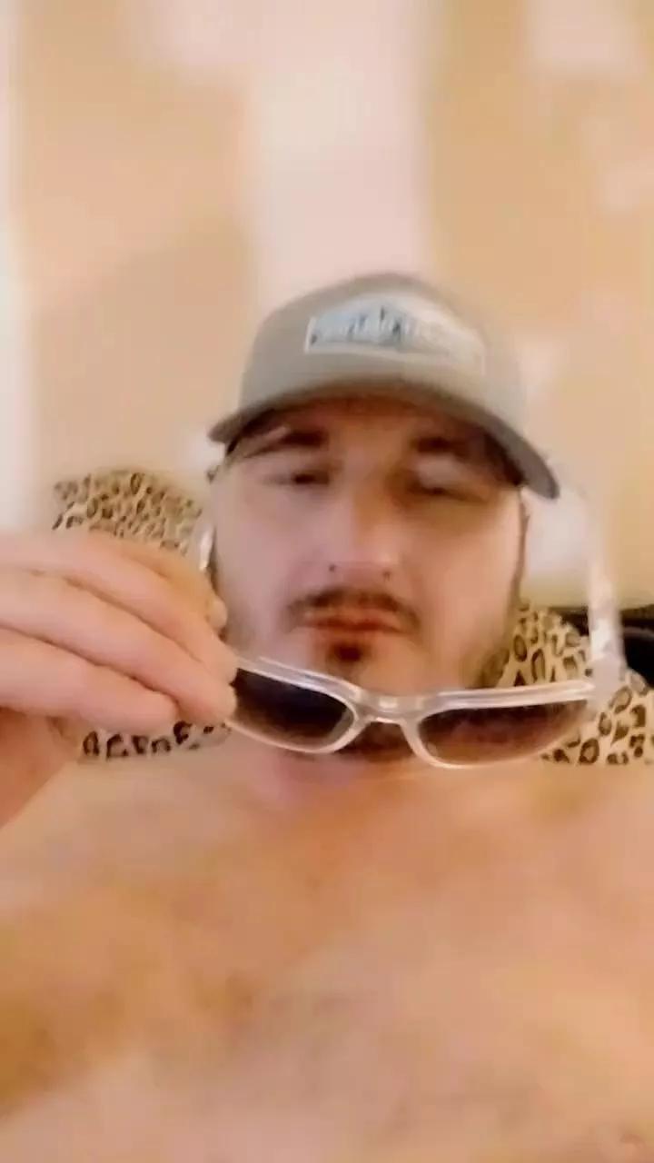 Muledick8822 on Cam4 