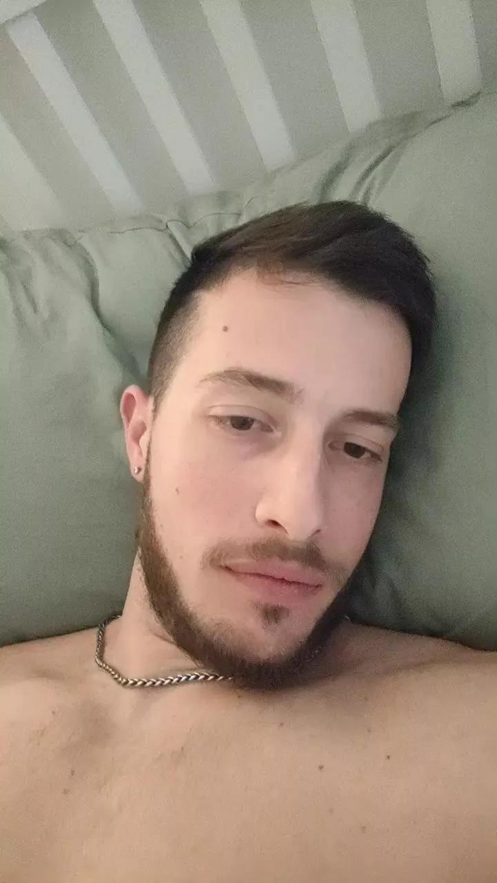 Musclexxl97 on Cam4 