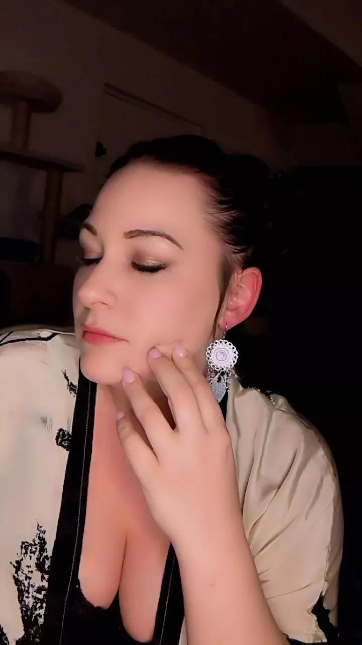 Myam_girl on Cam4 