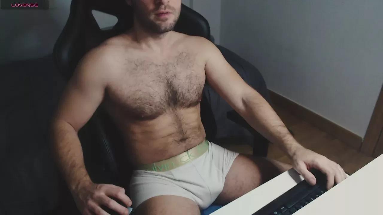 myhairymacho on Cam4 