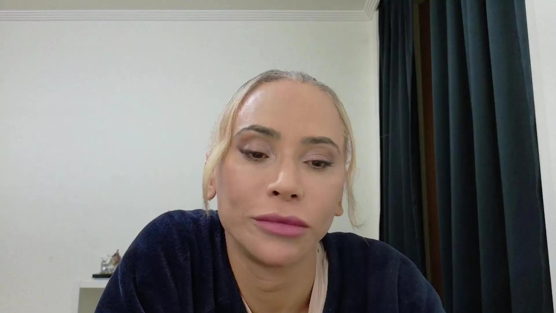 Myla_bracho on Cam4 