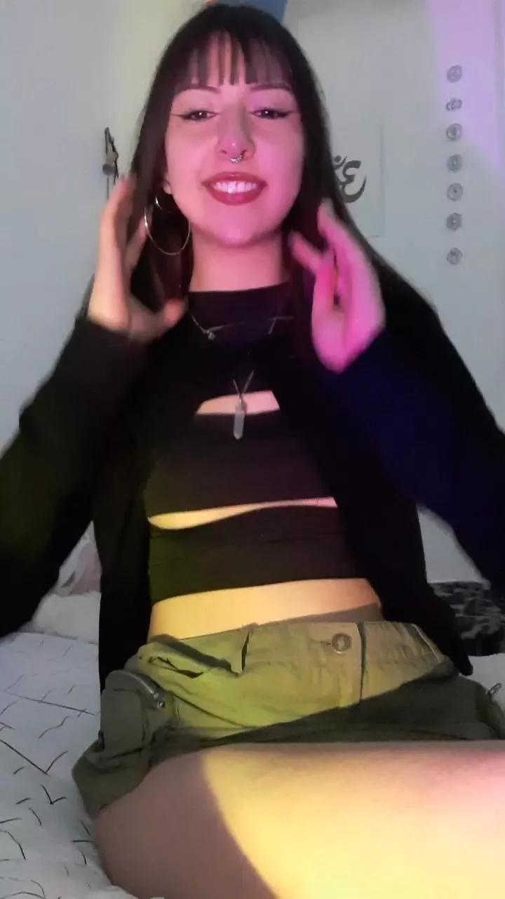 natigatitaa on Cam4 