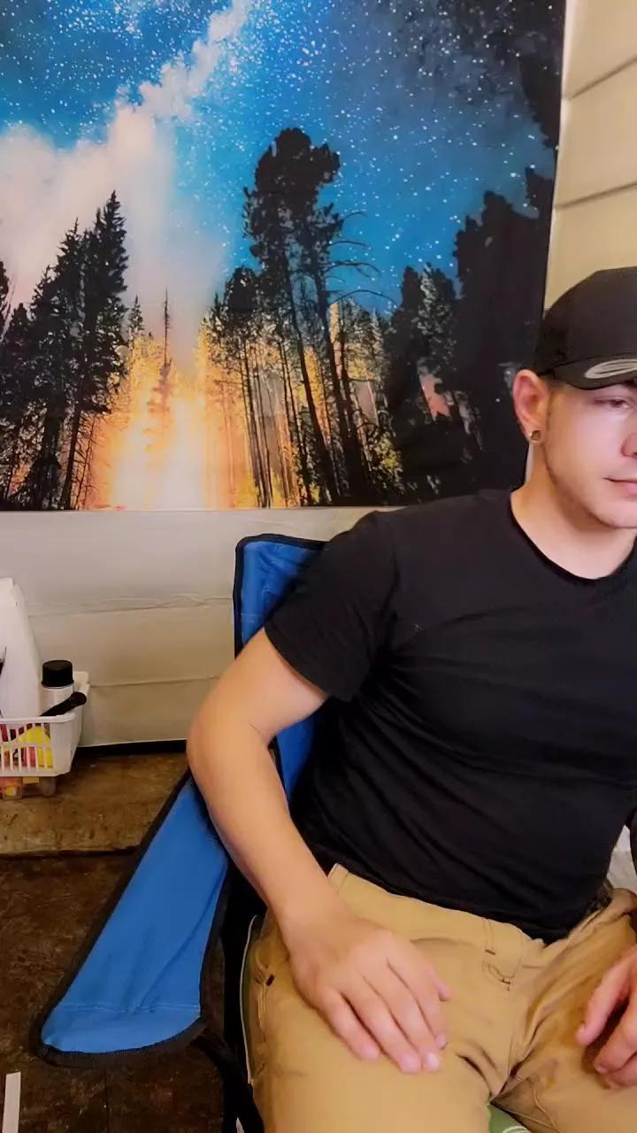 Naturesbest951 on Cam4 