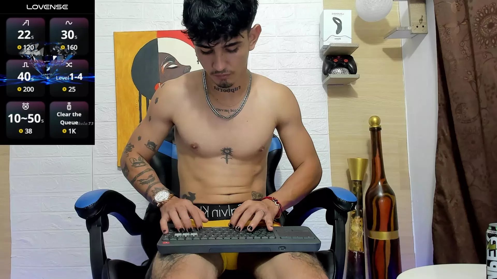 Offline nextboywell1 on Cam4