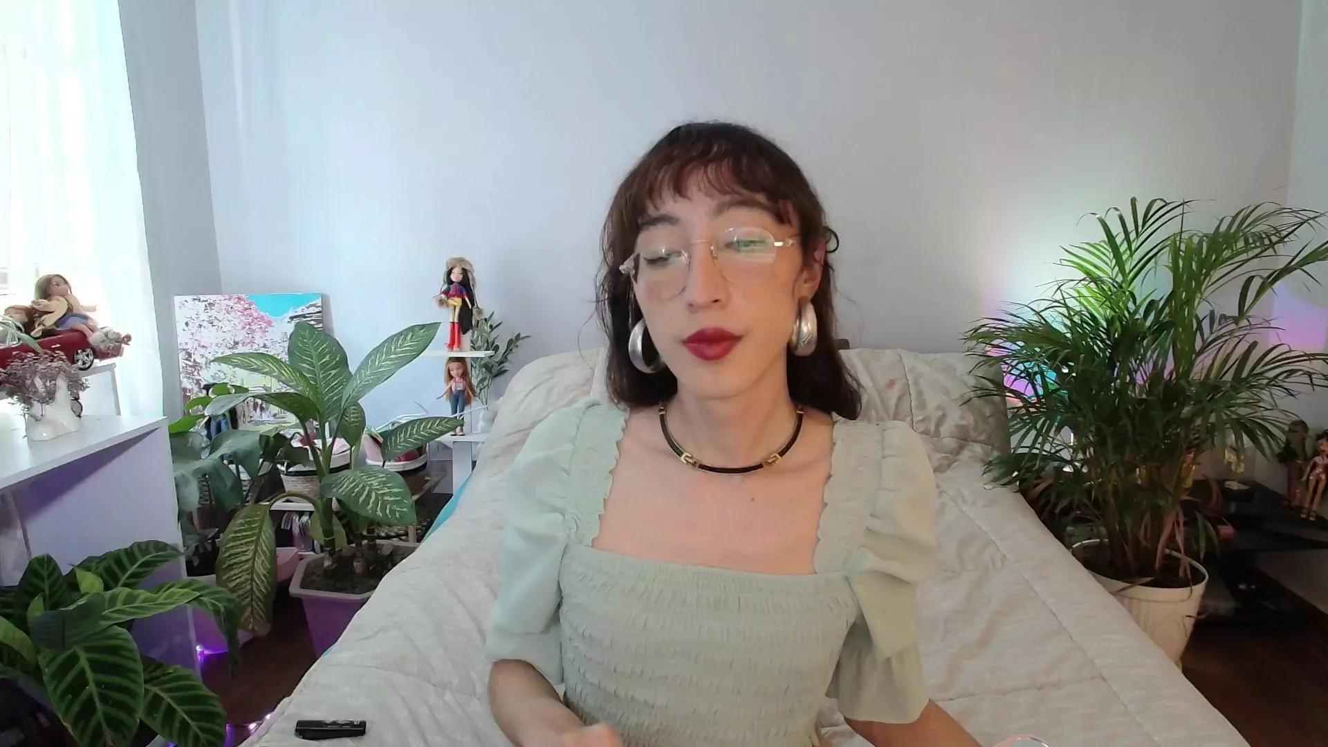 NicoleLpz on Cam4 