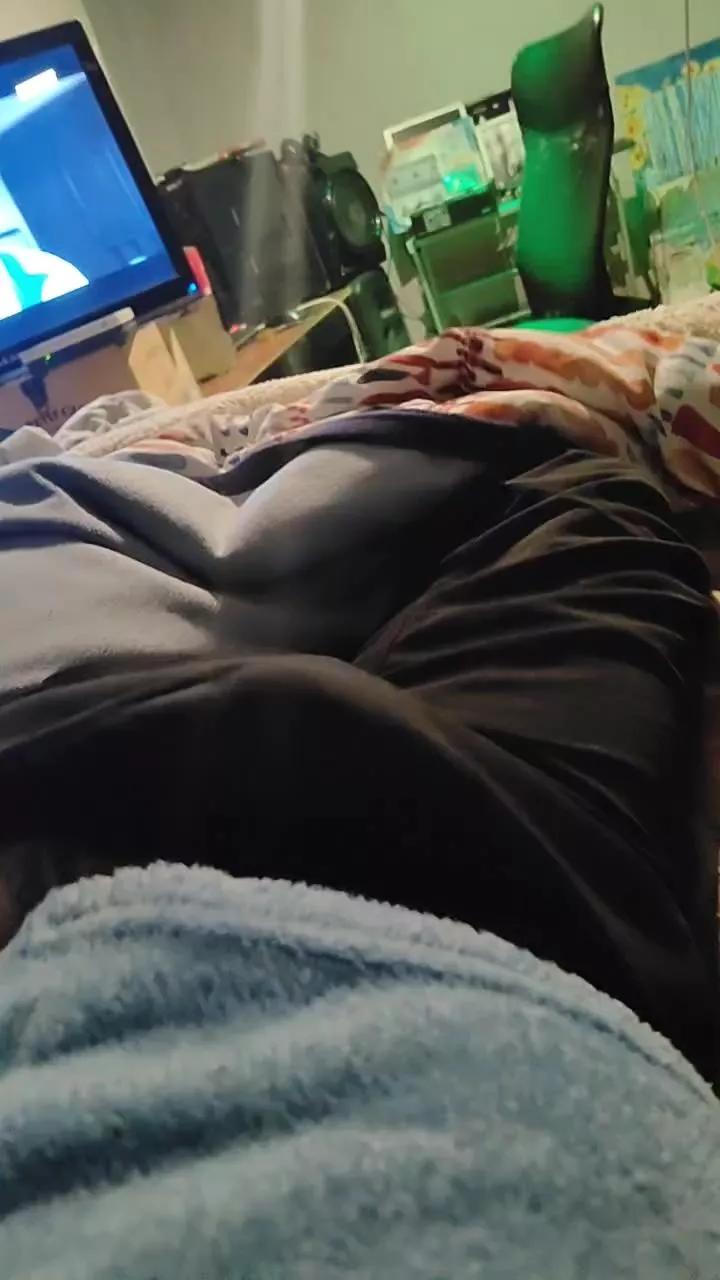 Nicoliss69 on Cam4 