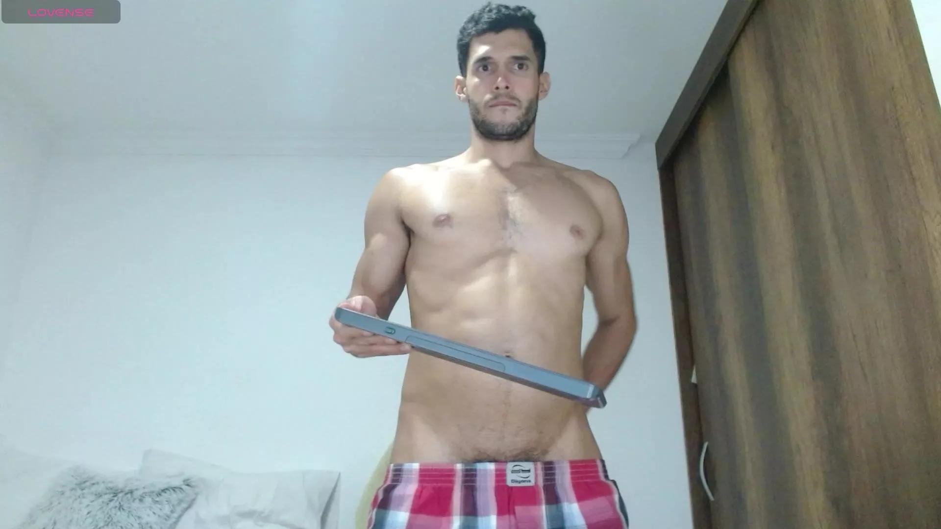 noah_jhonsonn on Cam4 