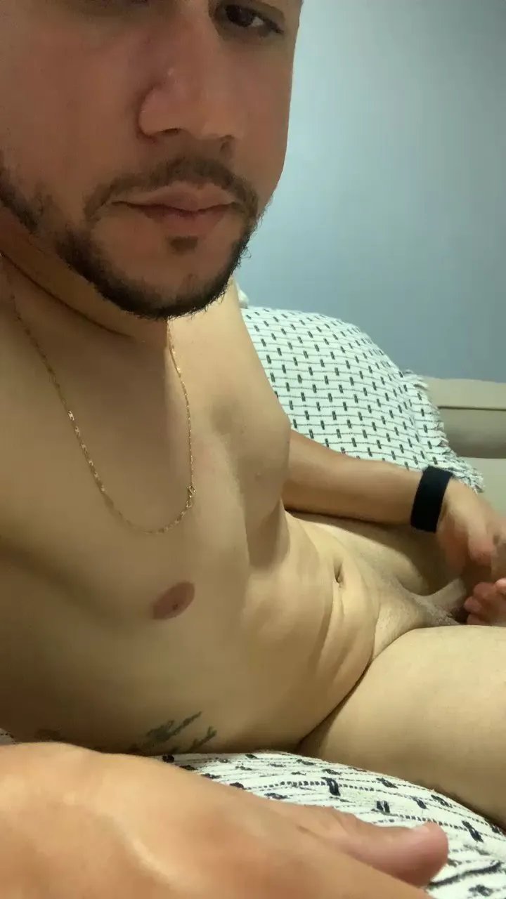 Offline NovinhoPicudo77 on Cam4