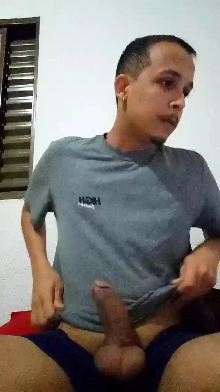 Novinhoroludo22 on Cam4 
