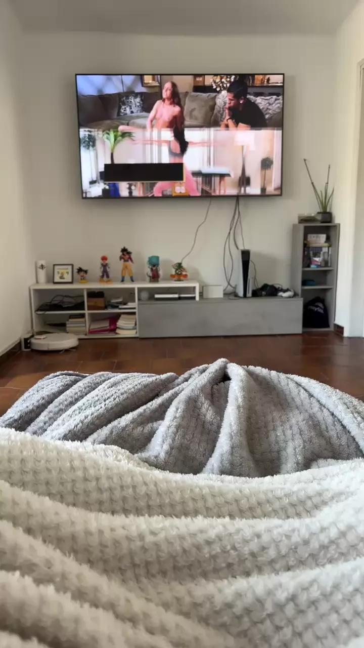Nursealone on Cam4 