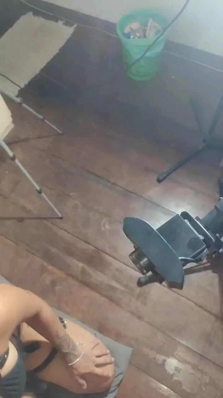 Offline ochupeteiro on Cam4