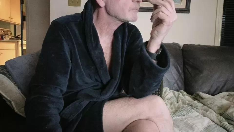 oldguynicecock1 on Cam4 