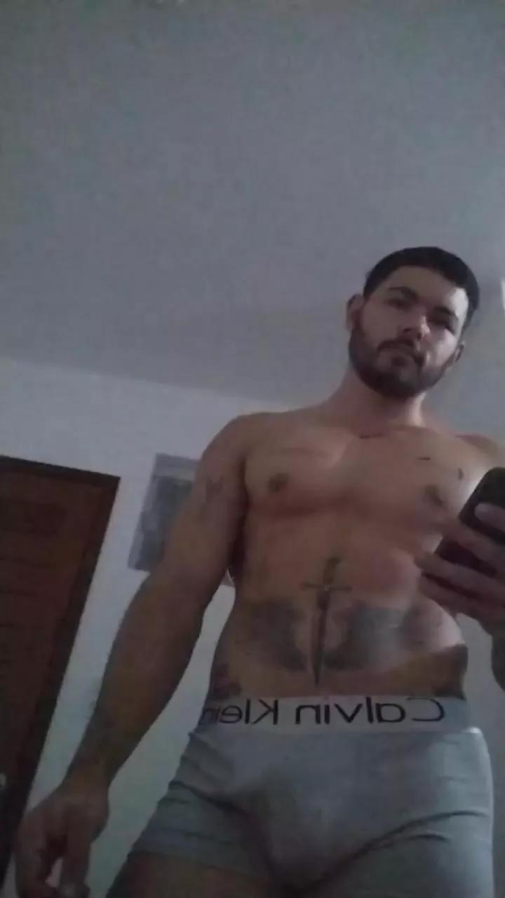Oliver_kal on Cam4 