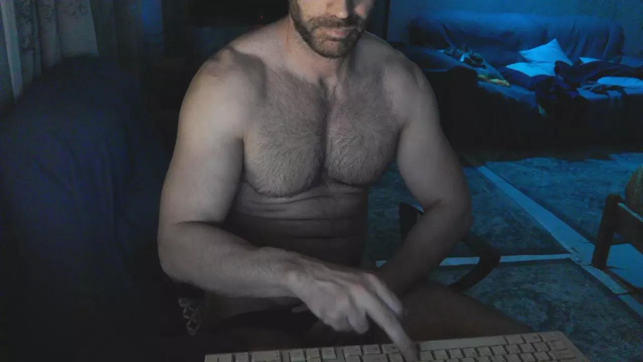 Olmo_hot on Cam4 