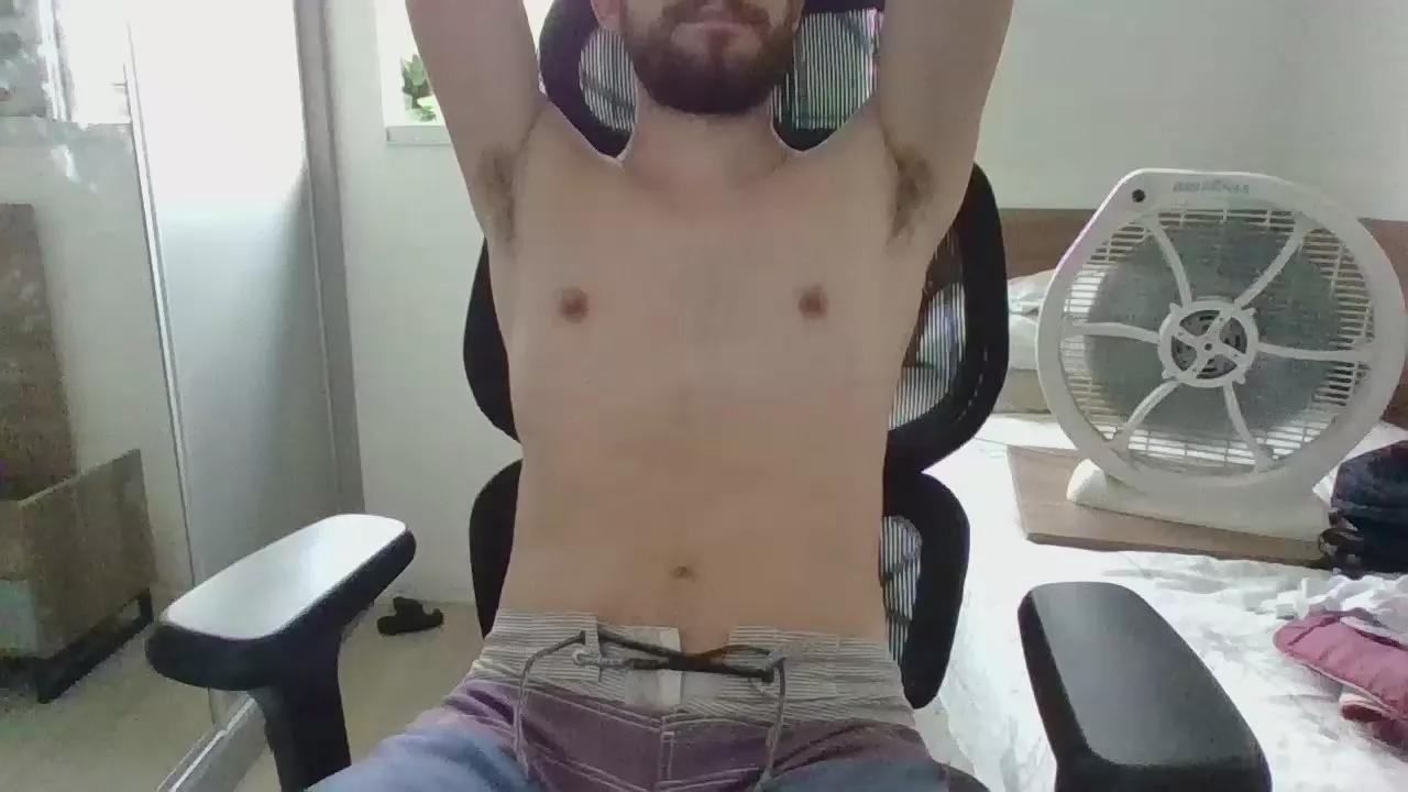 OnlyforCumBoy on Cam4 