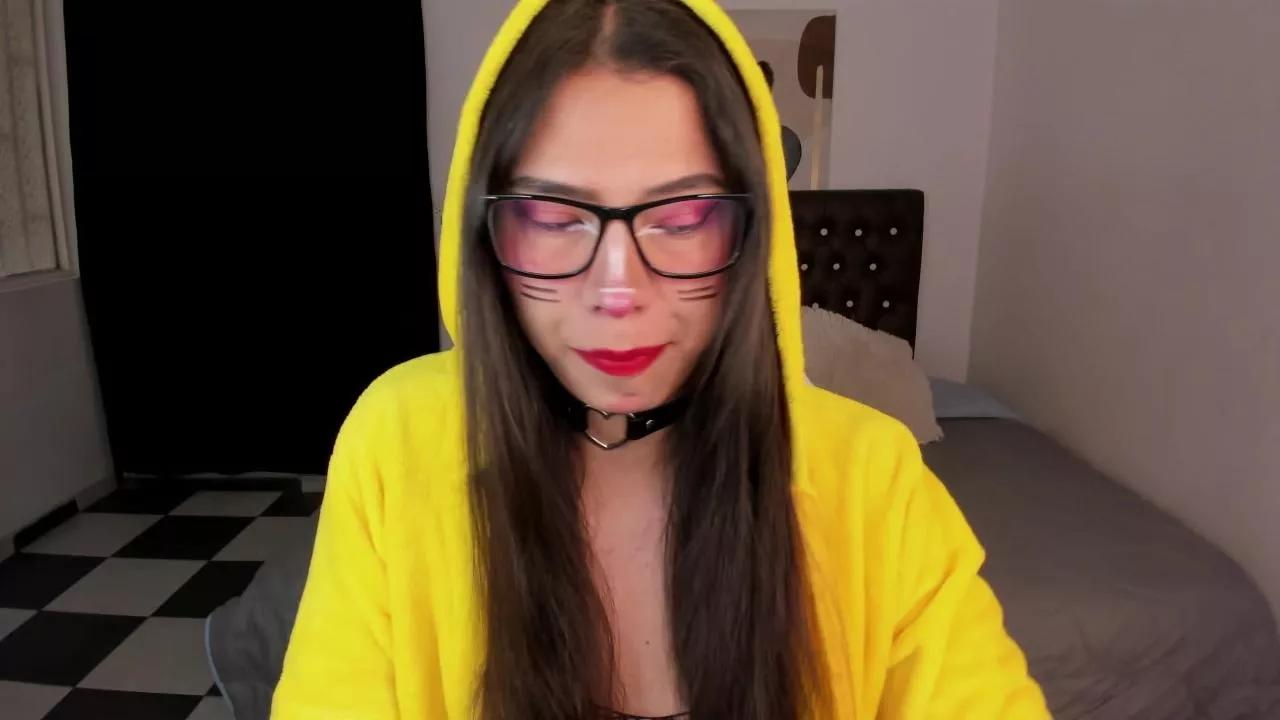 Paula_Kawaiifu on Cam4 