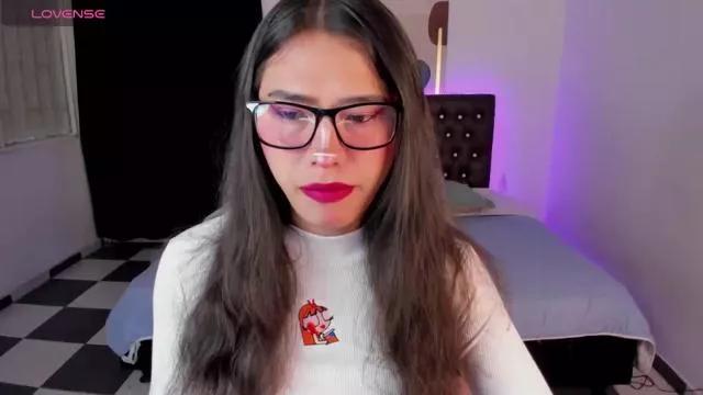Paula_Kawaiifu on Cam4 