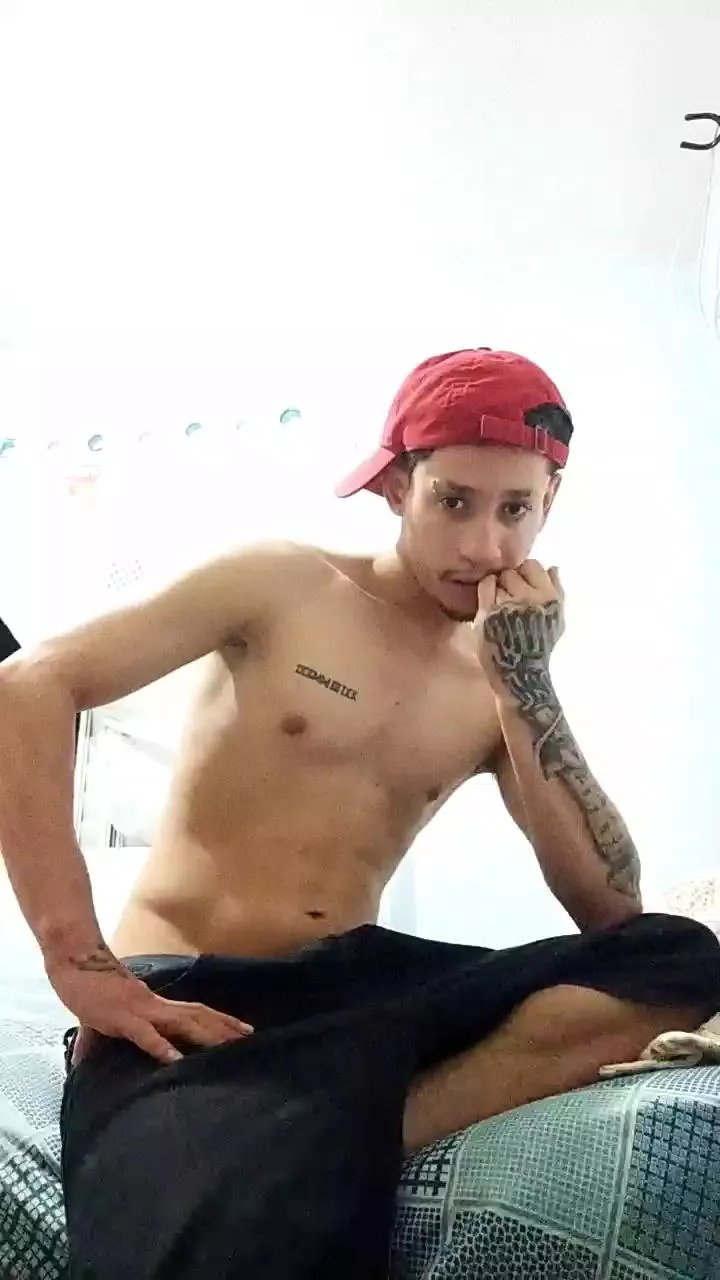 Offline Paulophz00 on Cam4