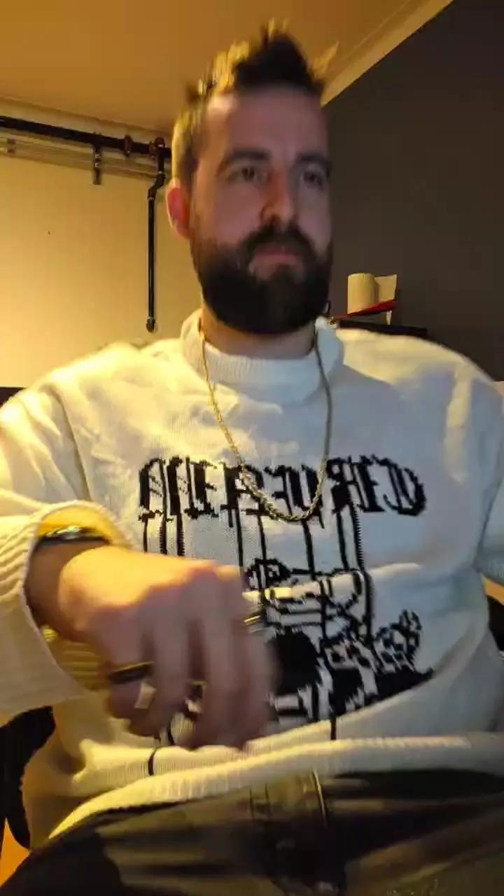 Pauly1988 on Cam4 