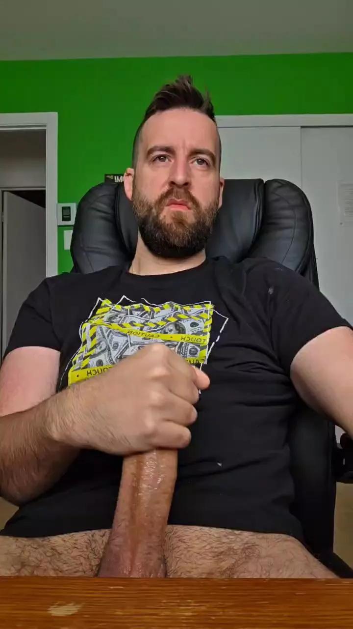 Pauly1988 on Cam4 