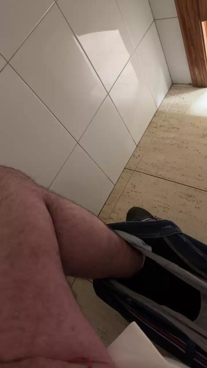 Peludeteee on Cam4 