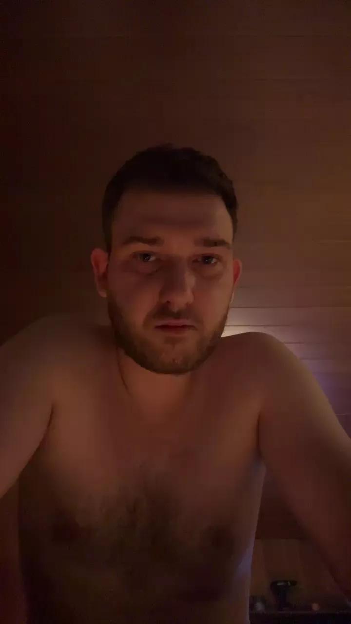 Peter20203 on Cam4 