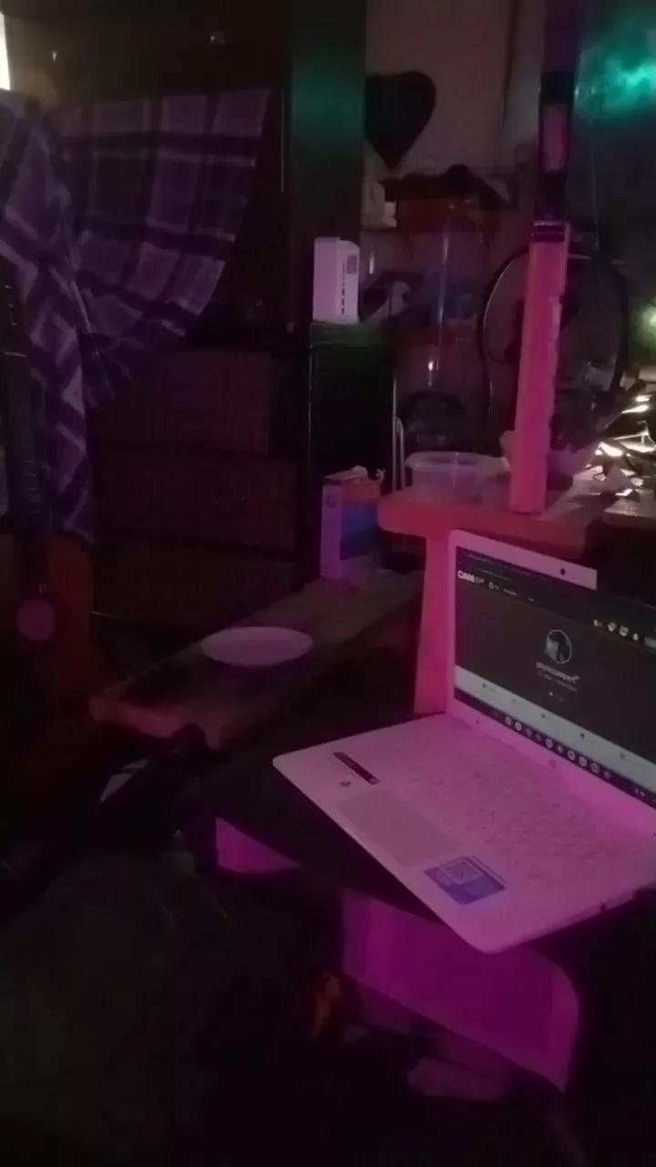 physicssexpert on Cam4 