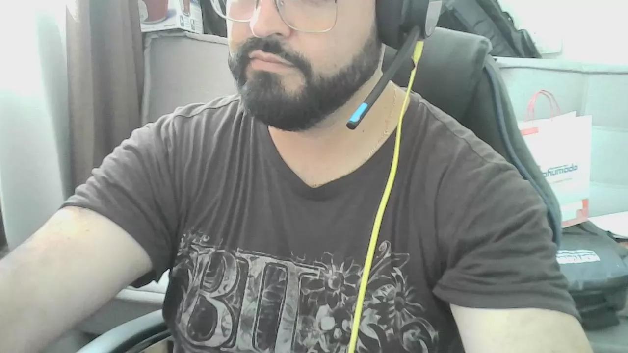 Pino_Loco on Cam4 