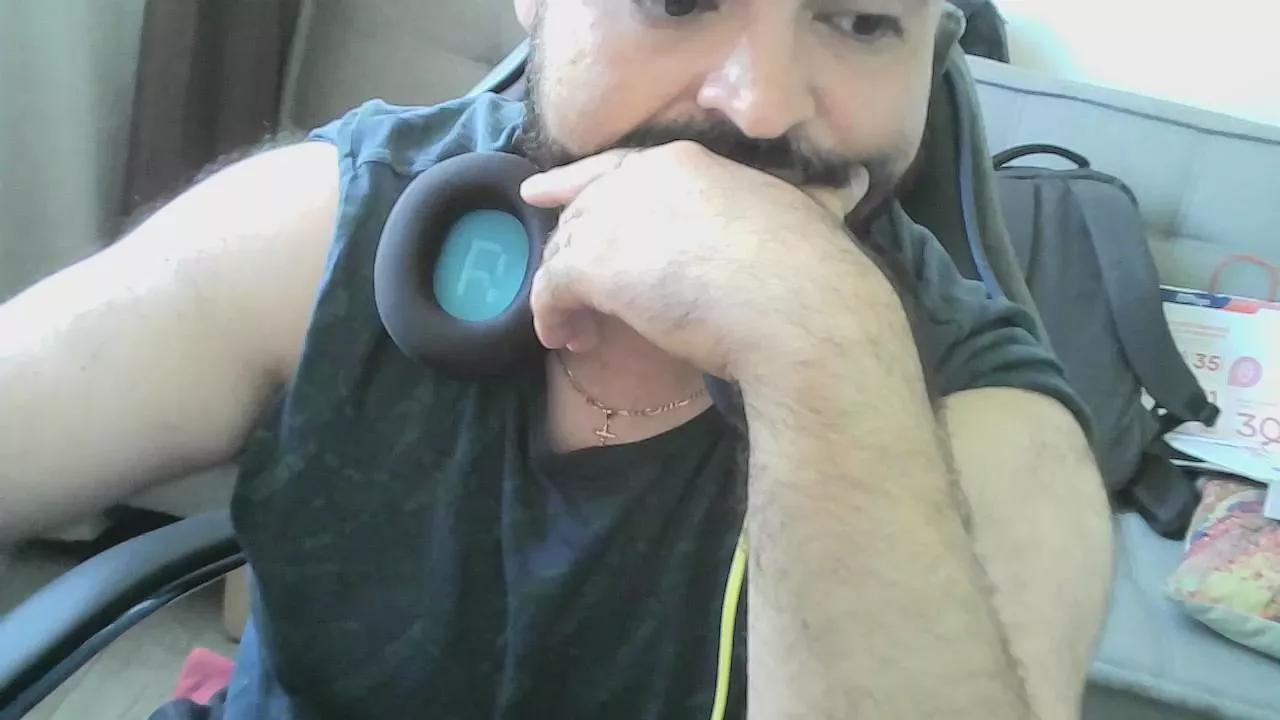 Pino_Loco on Cam4 