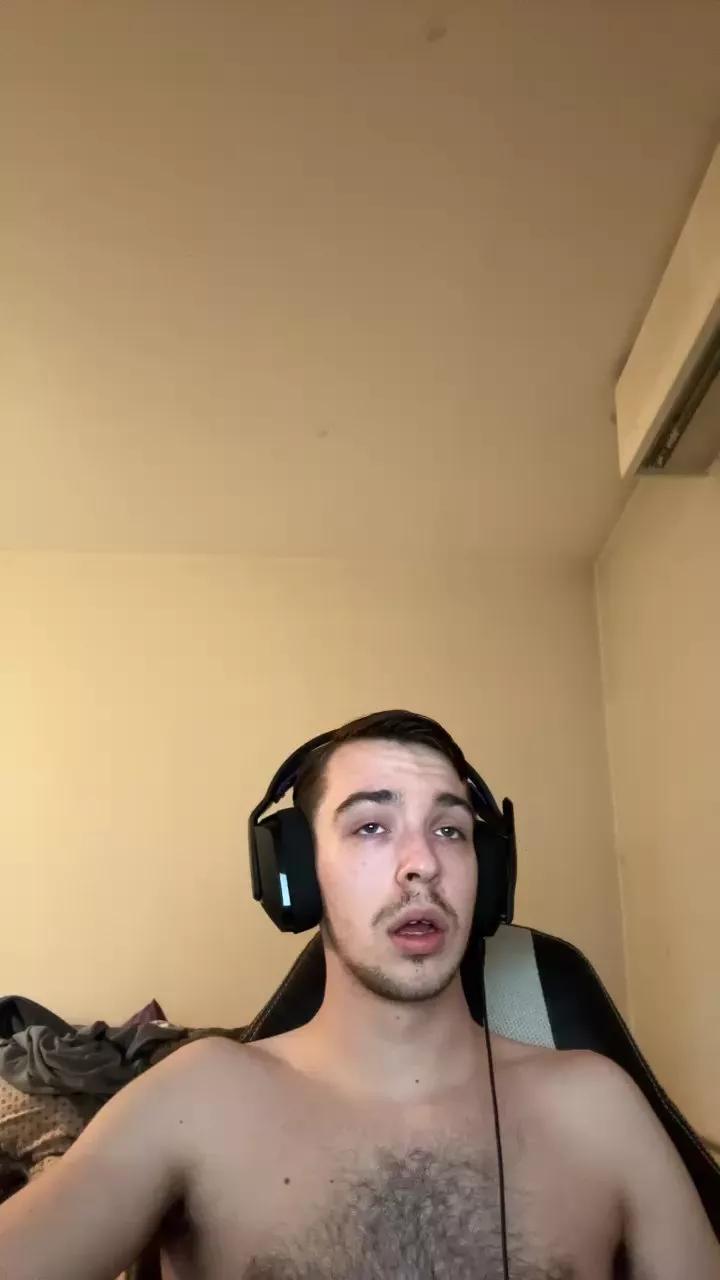 pol932 on Cam4 