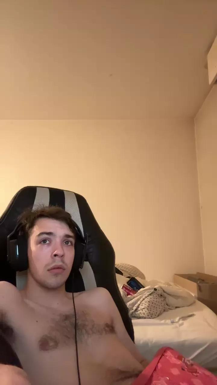 pol932 on Cam4 