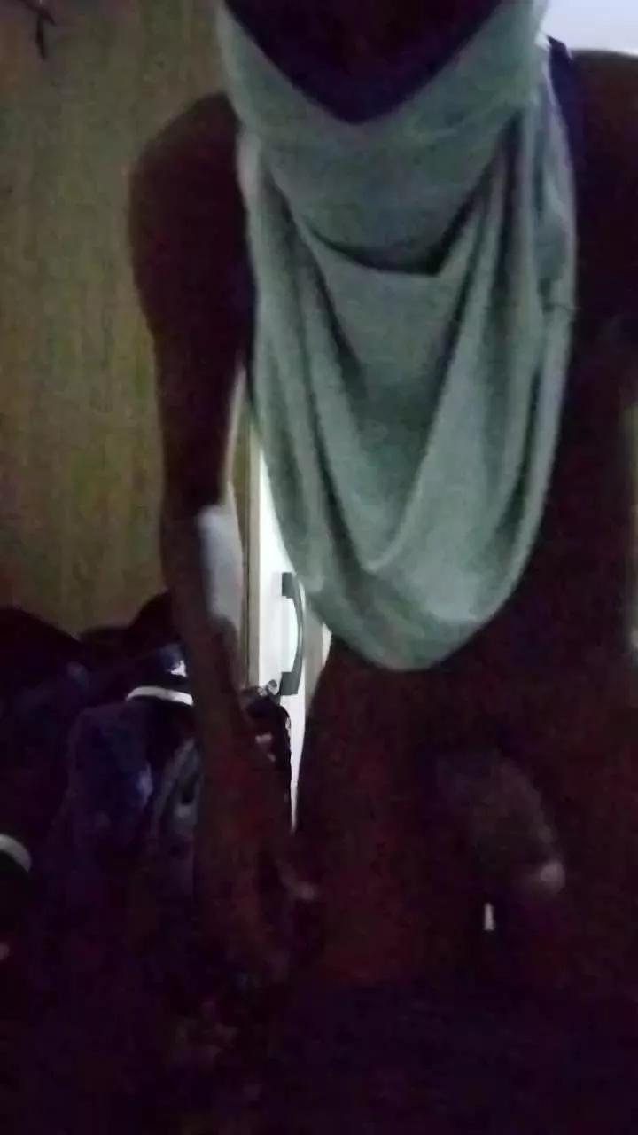 pretinhoba22cm on Cam4 