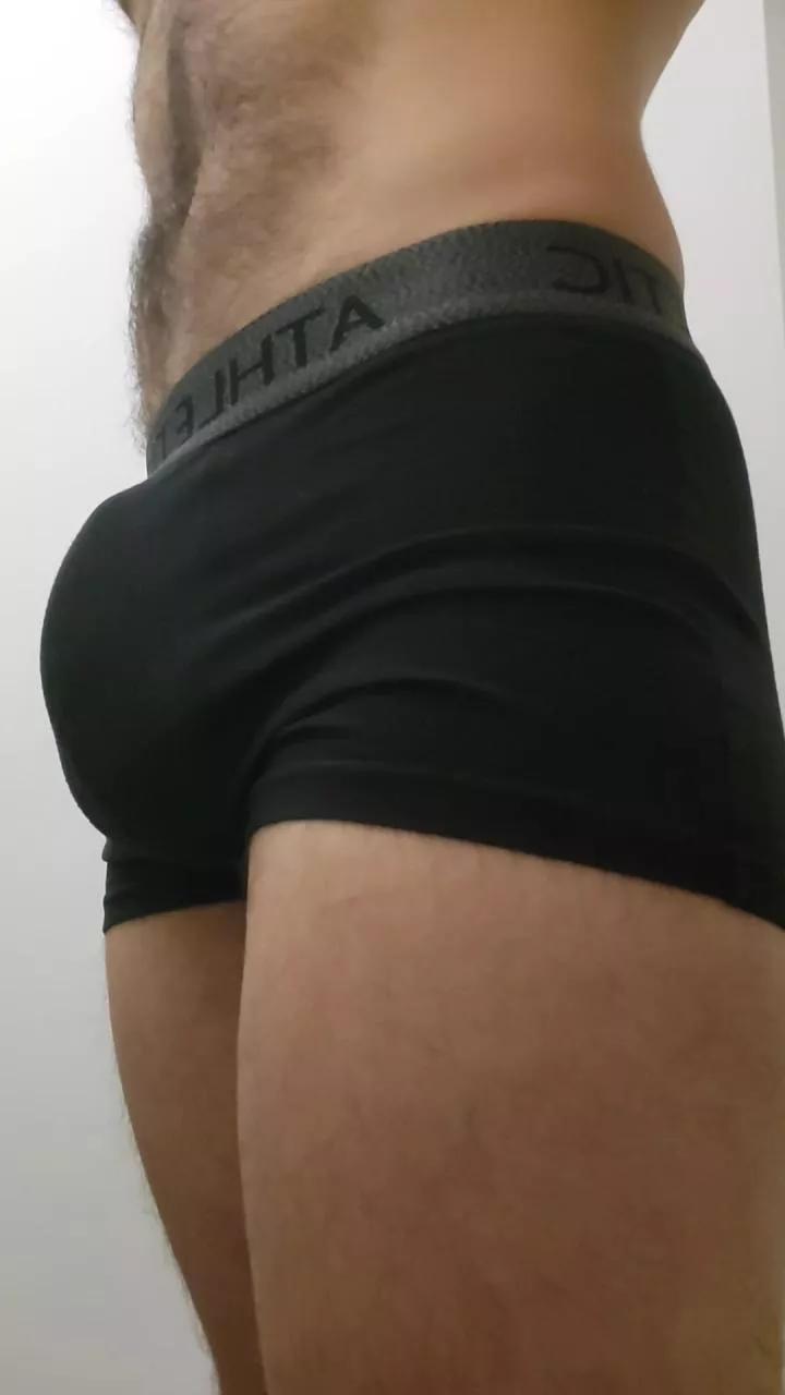 pseudonymee2hot on Cam4 