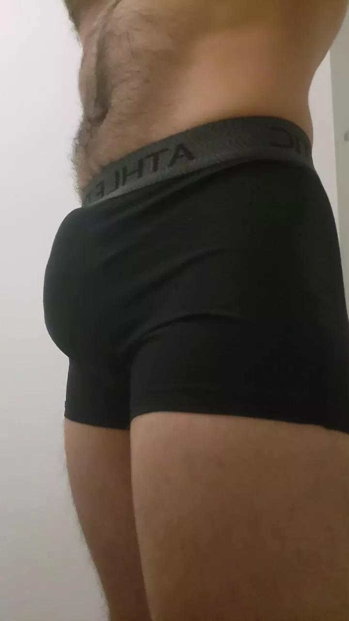 pseudonymee2hot on Cam4 