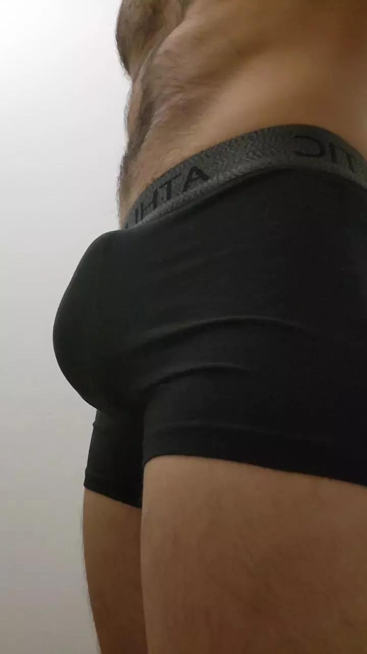 pseudonymee2hot on Cam4 