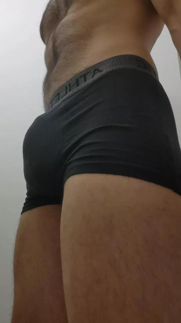 pseudonymee2hot on Cam4 