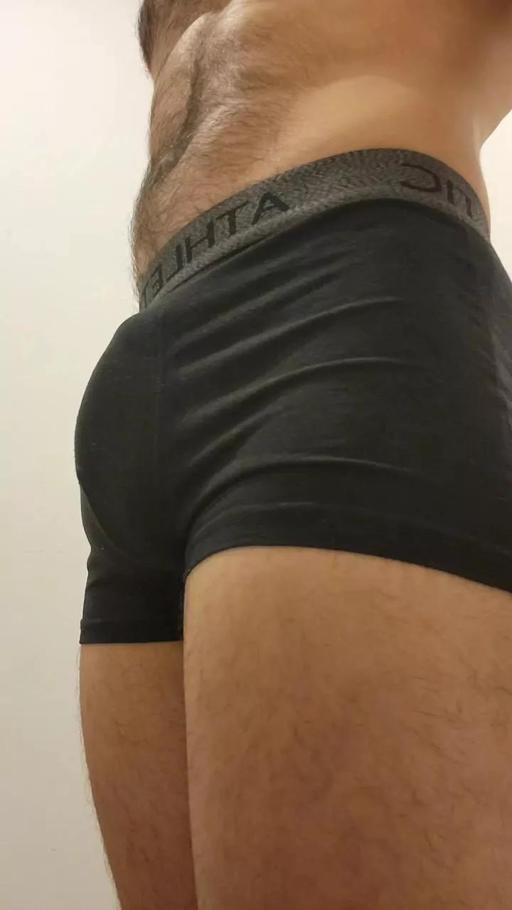 pseudonymee2hot on Cam4 