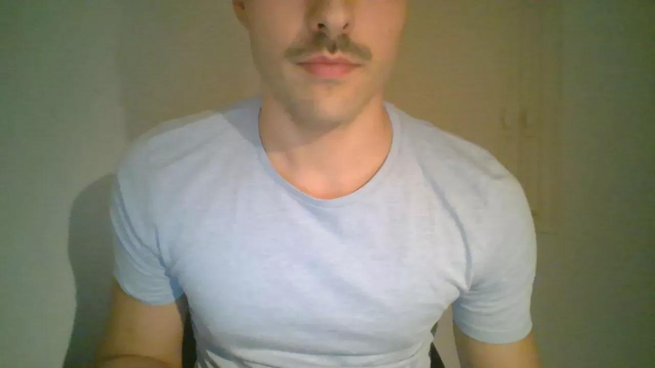 raul2039 on Cam4 